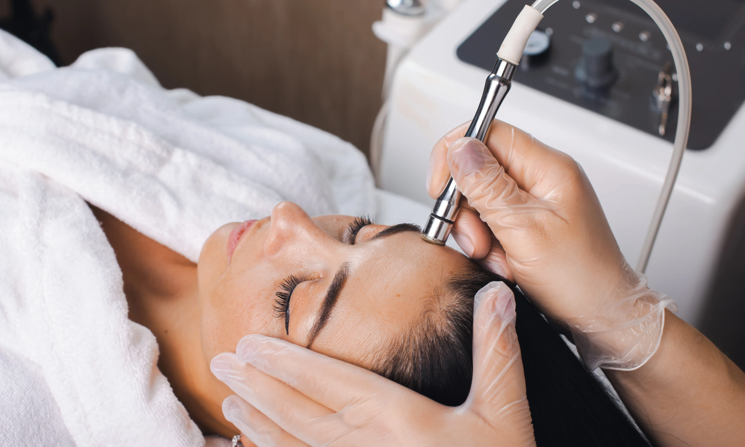 Polynucleotides vs Profhilo: Which Treatment Is Right for Your Skin?
